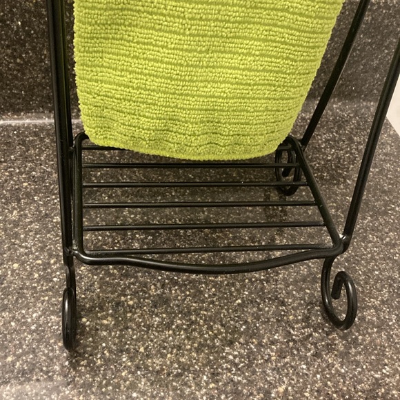 Shiny Black Wrought Iron Hand Tip Towel Rack or Jewelry Stand - Picture 10 of 11